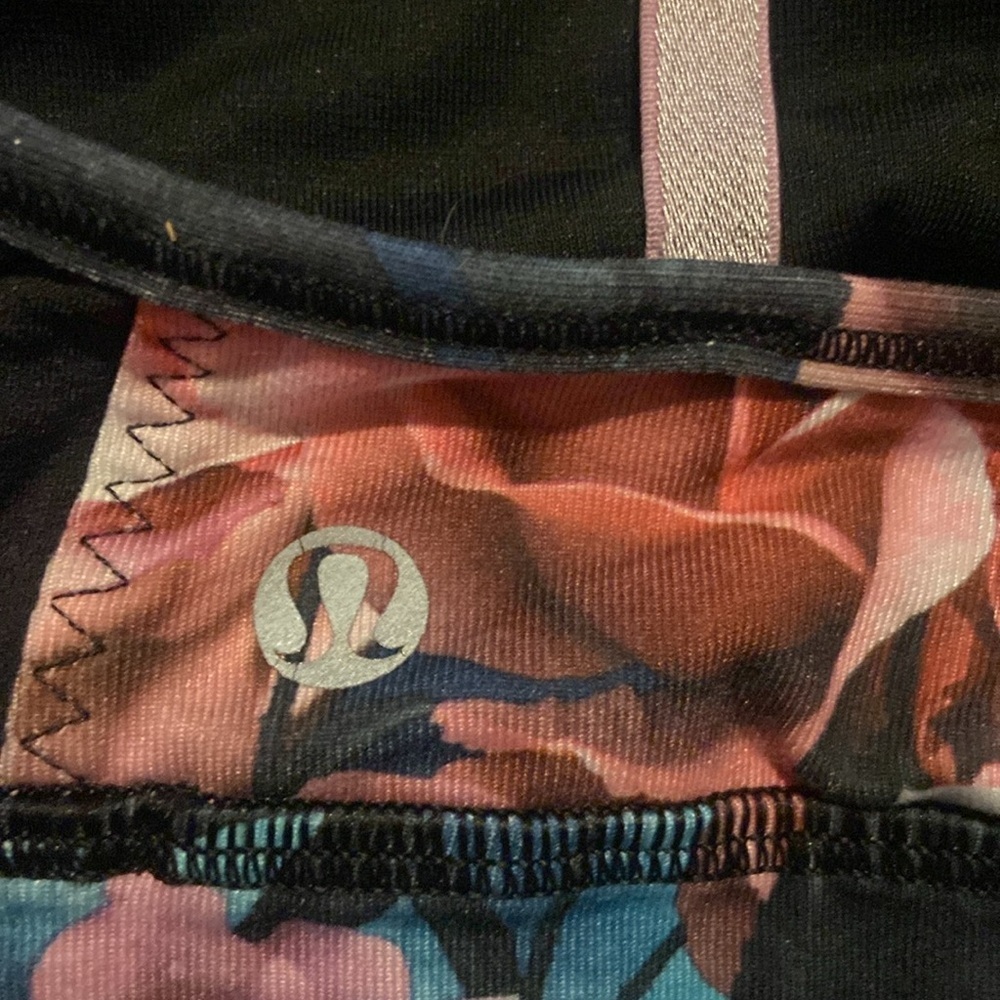 Lululemon floral sports bra - Picture 3 of 4